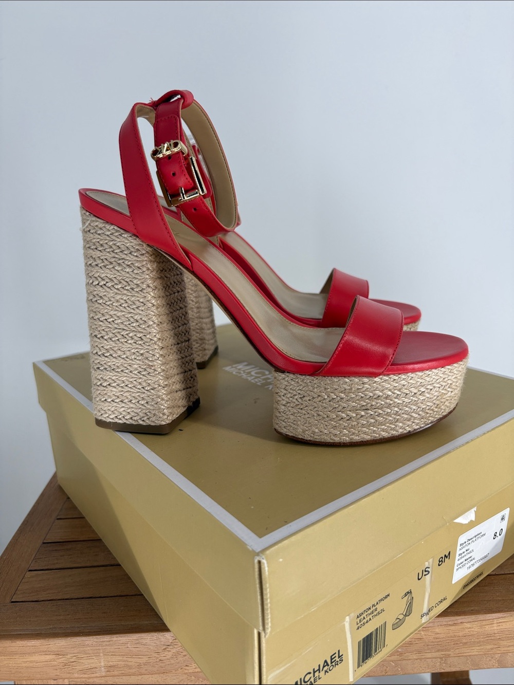 New Michael Kors Red LeatherAshton Platform size 8 Retial $ 155 - Picture 2 of 8